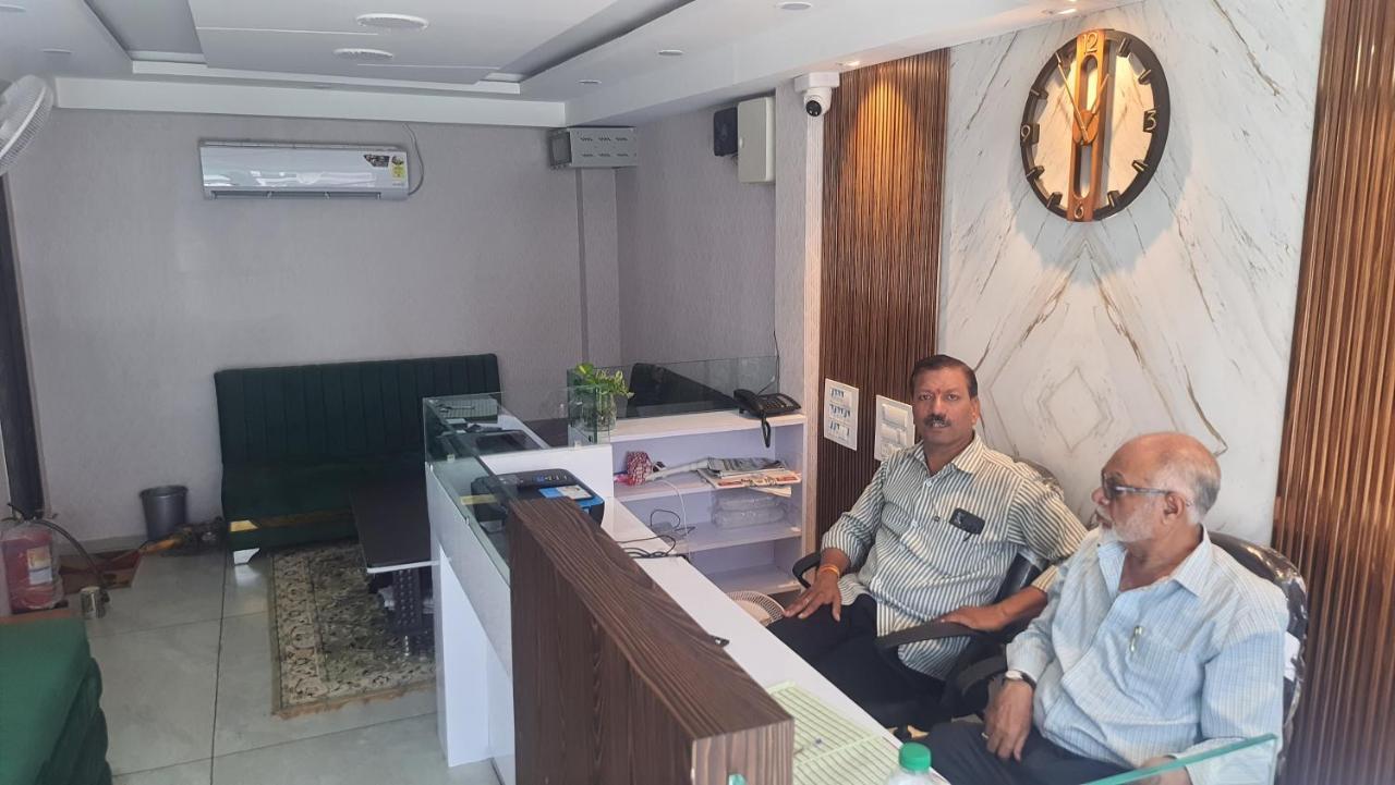 Green Leaf Hotel Ujjain Eksteriør bilde