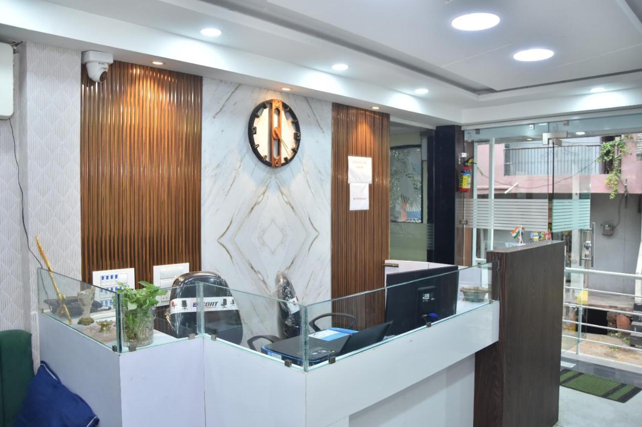 Green Leaf Hotel Ujjain Eksteriør bilde