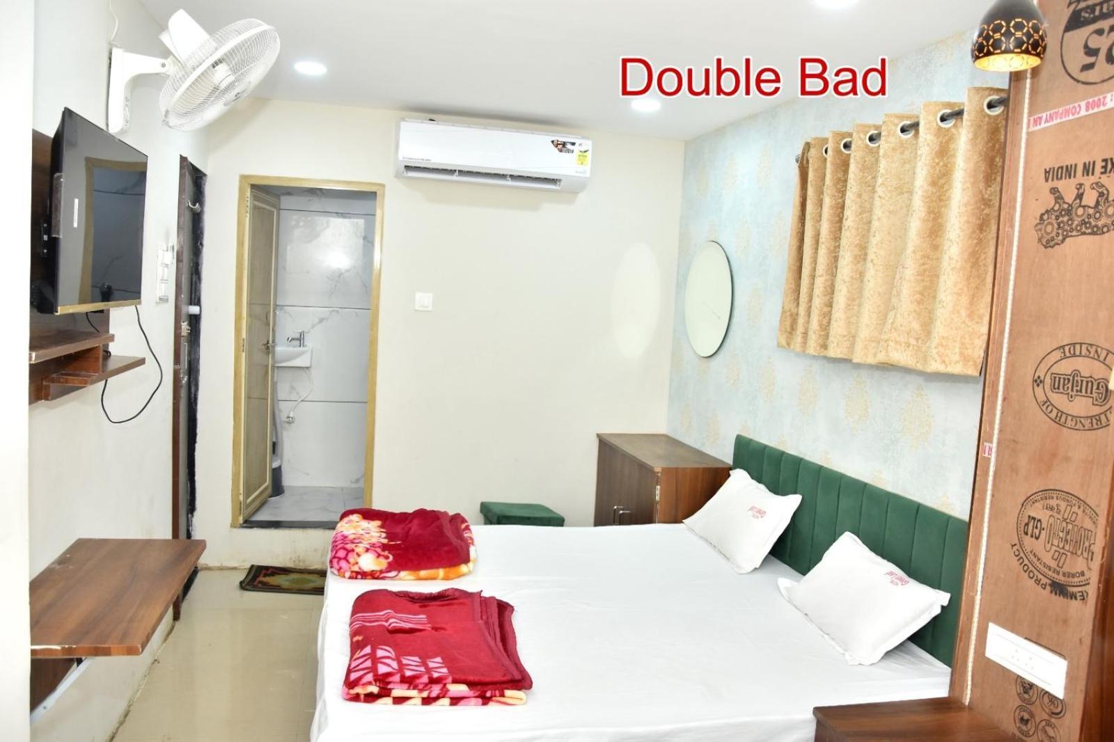 Green Leaf Hotel Ujjain Eksteriør bilde