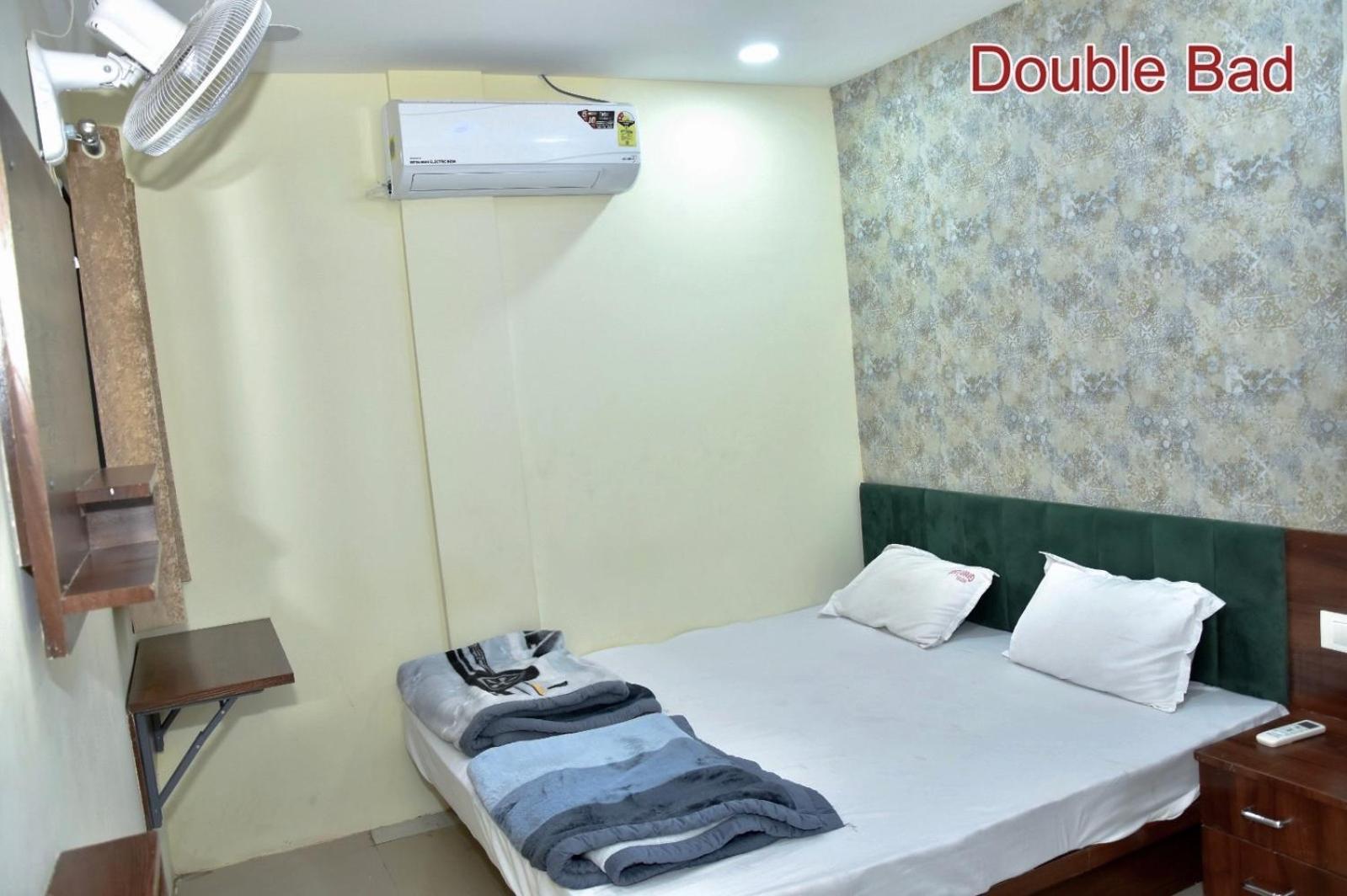 Green Leaf Hotel Ujjain Eksteriør bilde