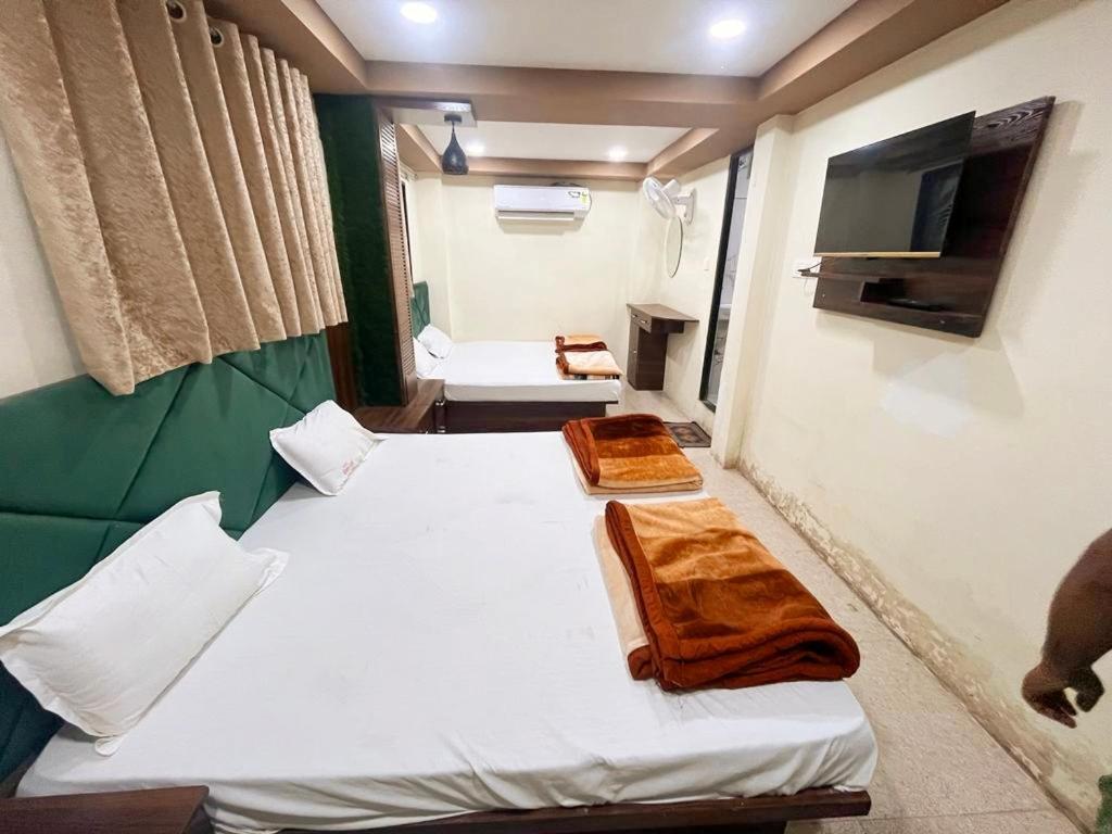 Green Leaf Hotel Ujjain Eksteriør bilde