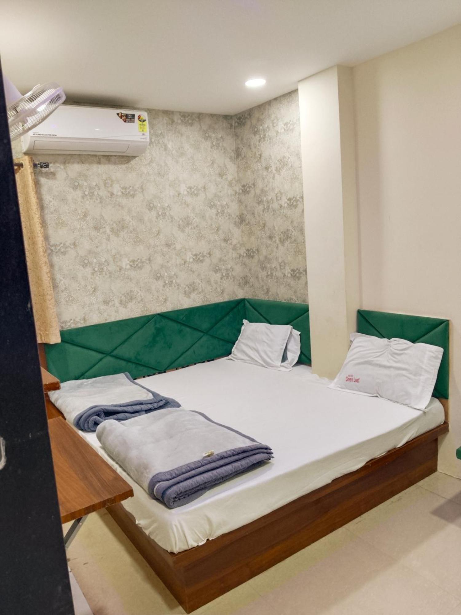 Green Leaf Hotel Ujjain Eksteriør bilde