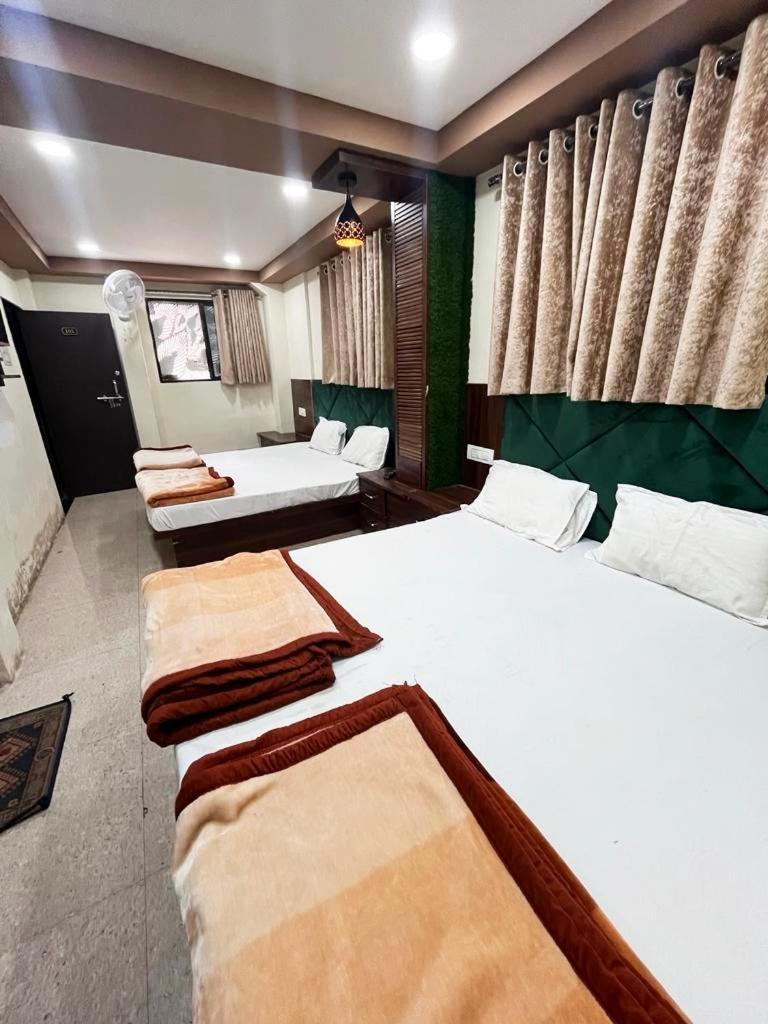 Green Leaf Hotel Ujjain Eksteriør bilde