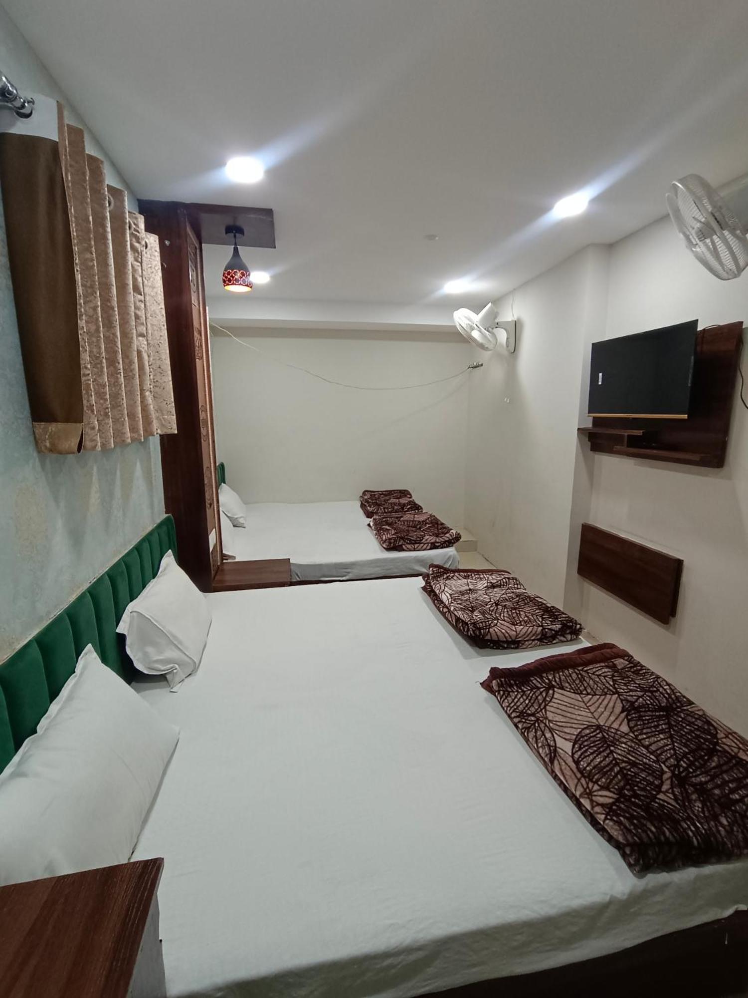 Green Leaf Hotel Ujjain Eksteriør bilde